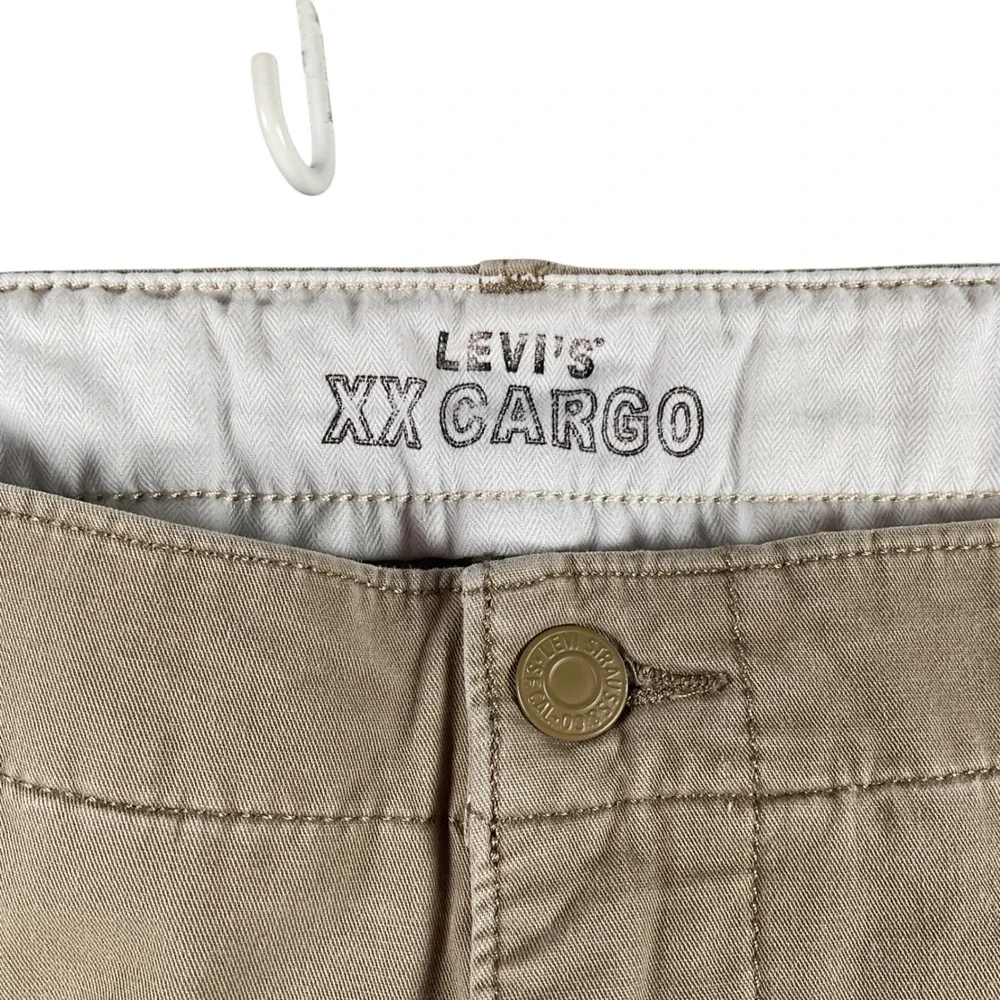Levis XX Cargo Pants‎ Slim Fit Mens Khaki Tan W38 L32( measures 38 x 29)